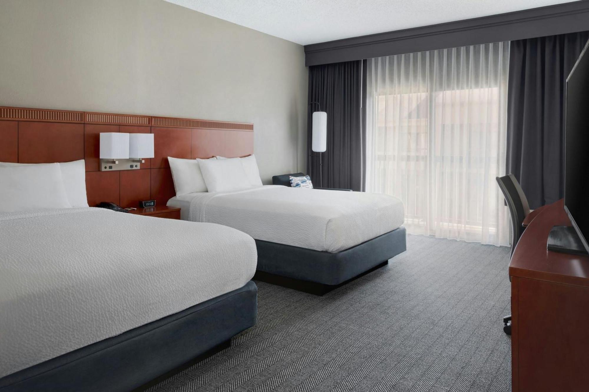 Courtyard By Marriott New Carrollton Landover Exteriör bild