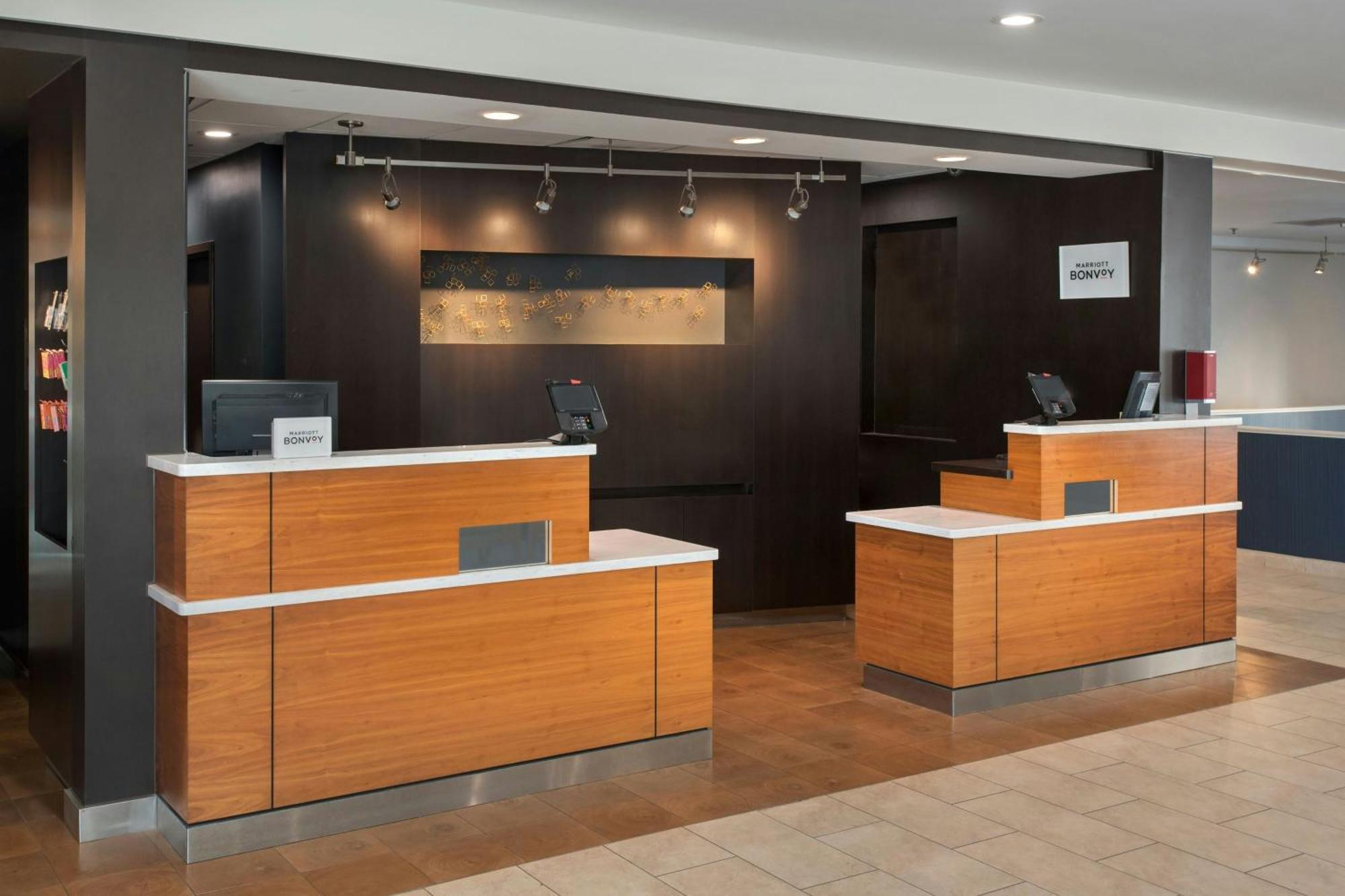 Courtyard By Marriott New Carrollton Landover Exteriör bild