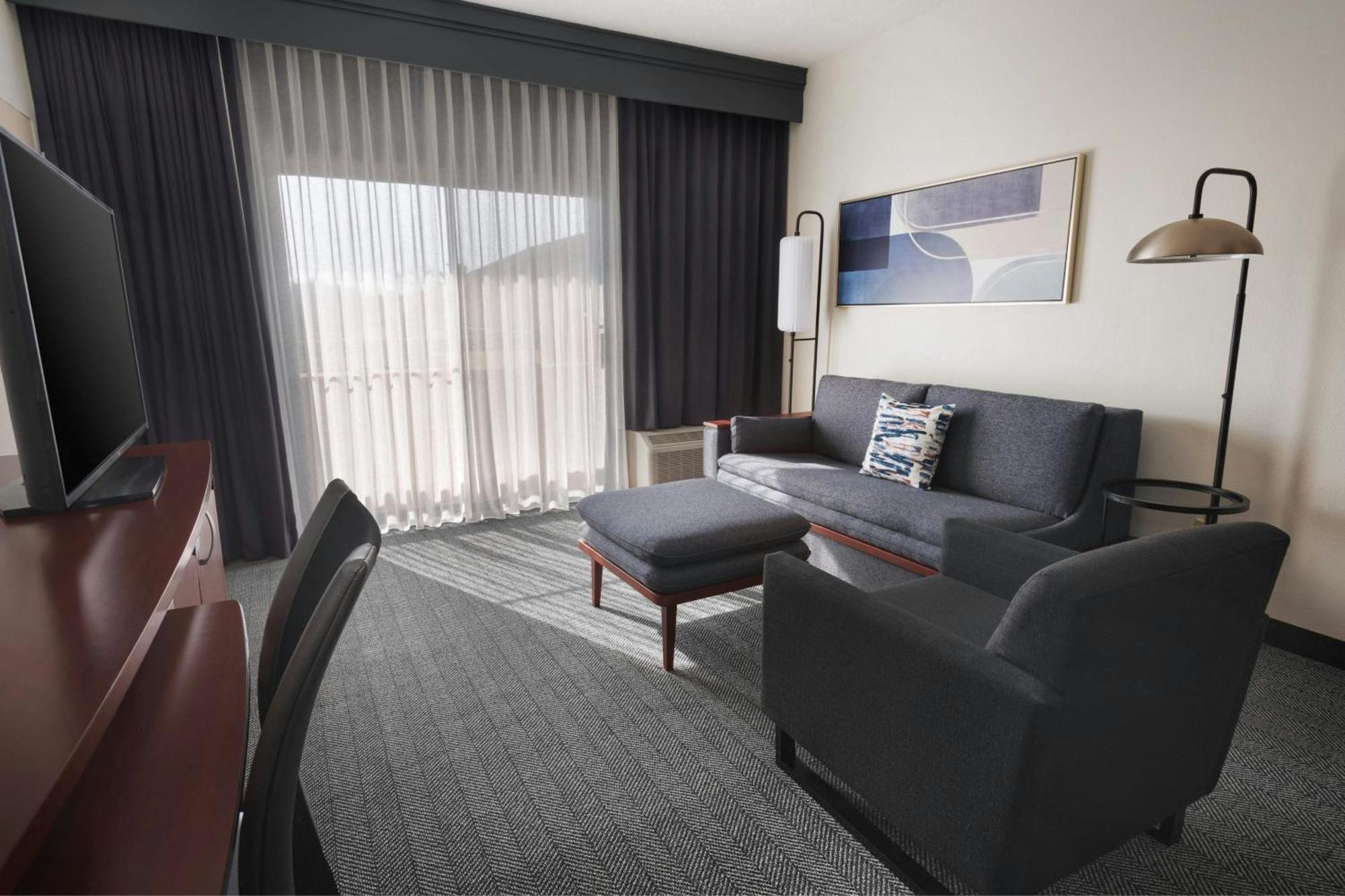 Courtyard By Marriott New Carrollton Landover Exteriör bild