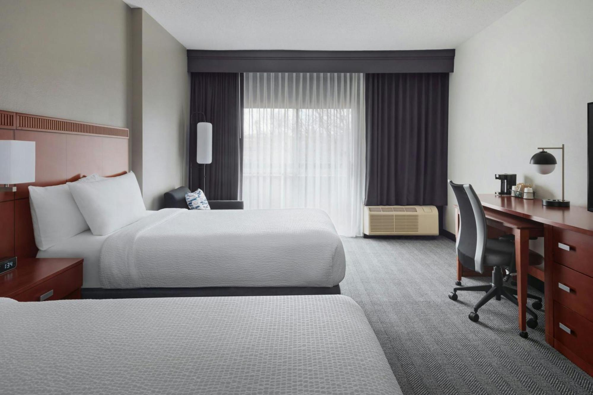 Courtyard By Marriott New Carrollton Landover Exteriör bild