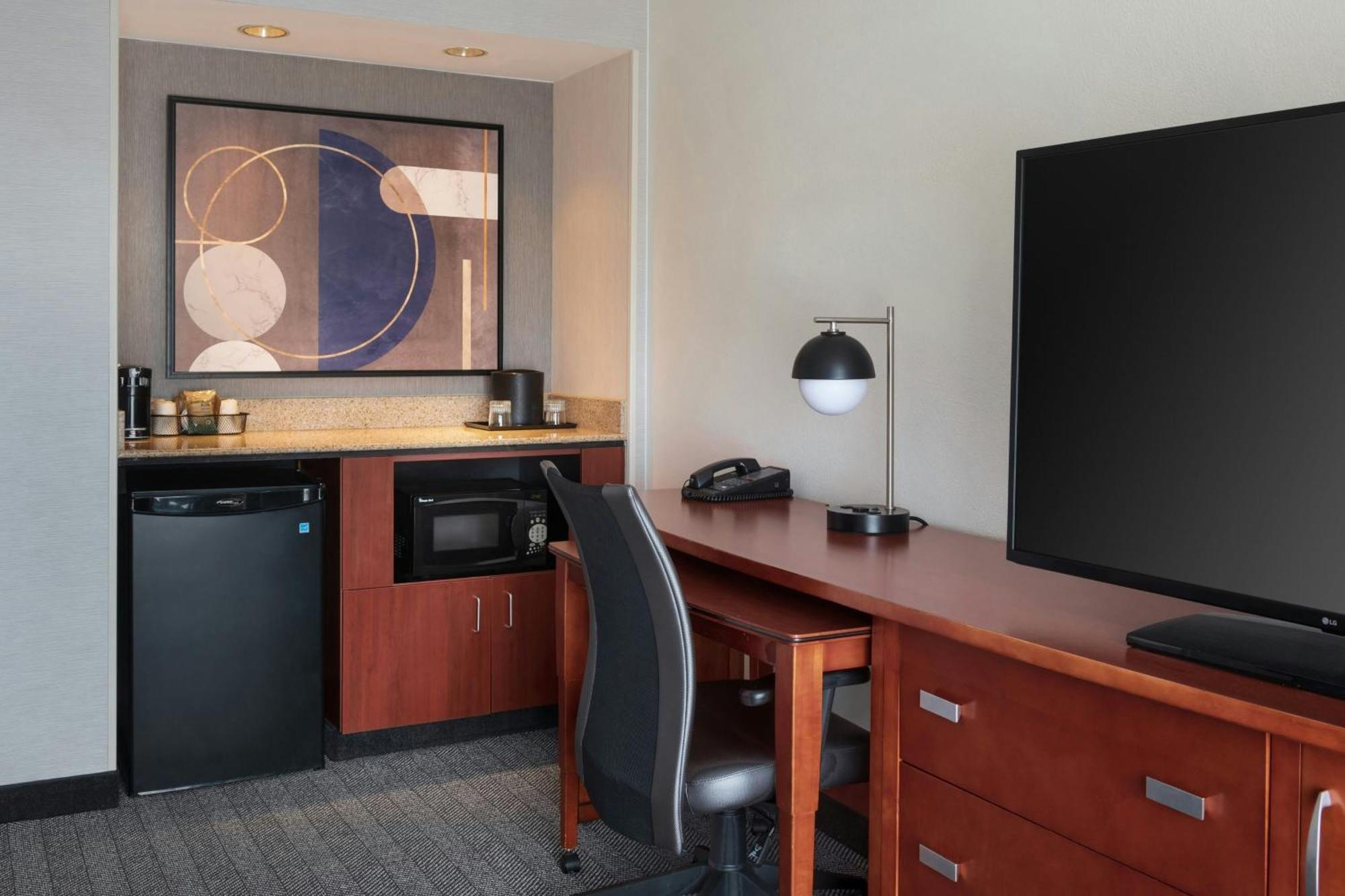 Courtyard By Marriott New Carrollton Landover Exteriör bild
